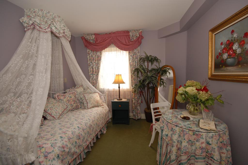 فكتوريا Humboldt House Bed & Breakfast الغرفة الصورة